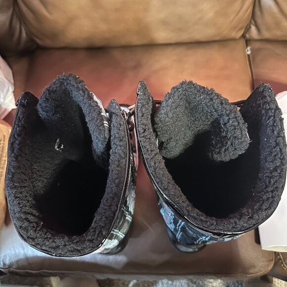 Coach Peggey Quilted Snow Boots - Picture 9 of 9